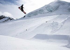 Rookie Freeskier from China Wins Big in Aspen X Games