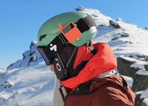 Next Gen Communication Device for Skiers and Snowboarders